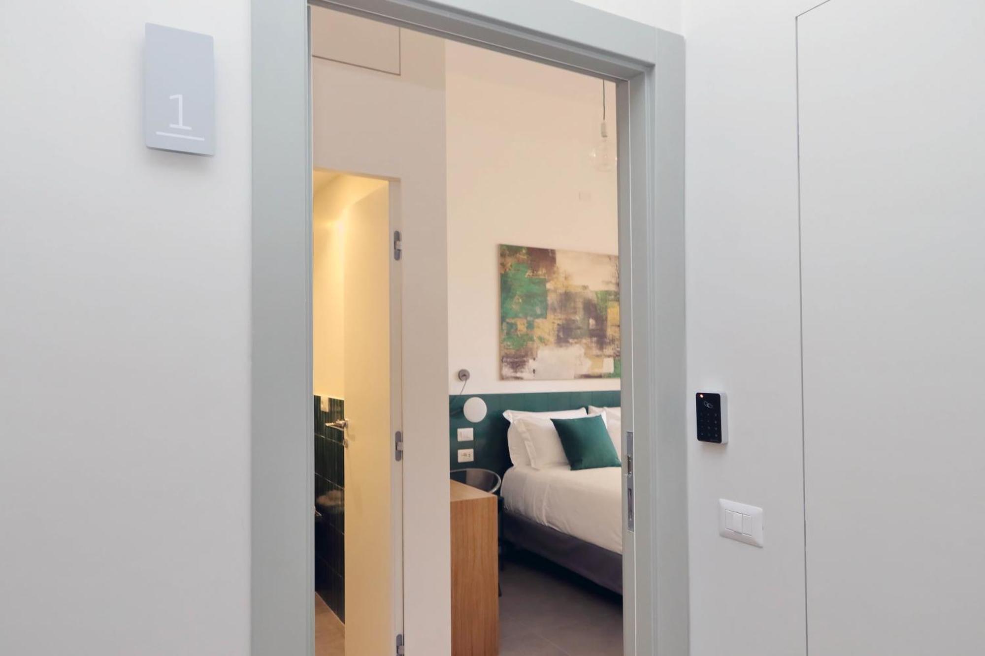 Ych-Montebello - Rooms Рим Экстерьер фото